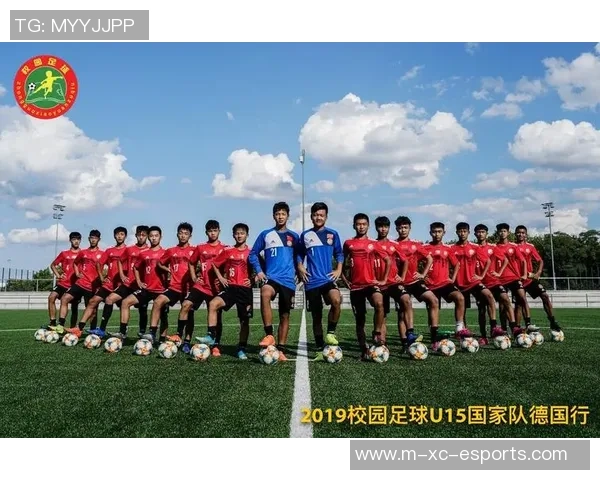 校园足球助力青少年成长与团队精神培养的多重价值探讨 校园足球助力青少年成长与团队精神培养的多重价值探讨