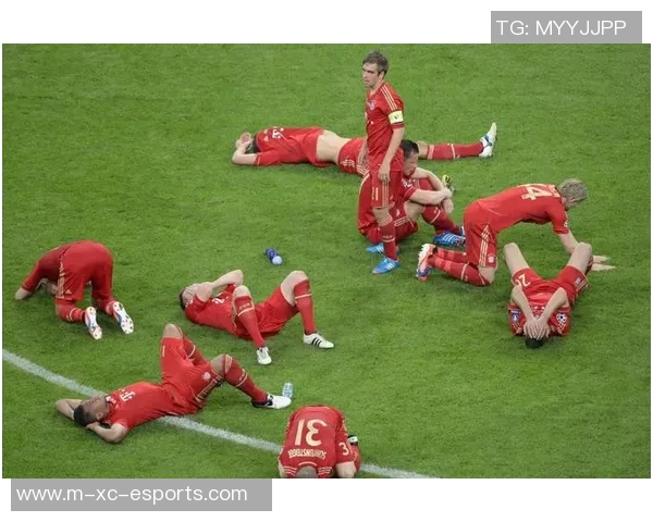 翻滚吧足球微带你领略足球的激情与梦想,感受每一次进球的震撼与快乐 翻滚吧足球微带你领略足球的激情与梦想,感受每一次进球的震撼与快乐